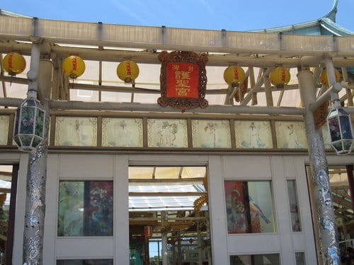 彰化景點『台灣護聖宮』玻璃媽祖廟(彰濱工業區鹿港園區) - 第3張圖 彰化景點『台灣護聖宮』玻璃媽祖廟(彰濱工業區鹿港園區)