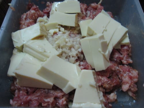 豆腐食譜『雞蛋豆腐蒸肉丸子』