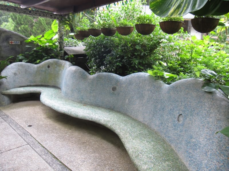休息石椅.JPG 休息石椅.JPG