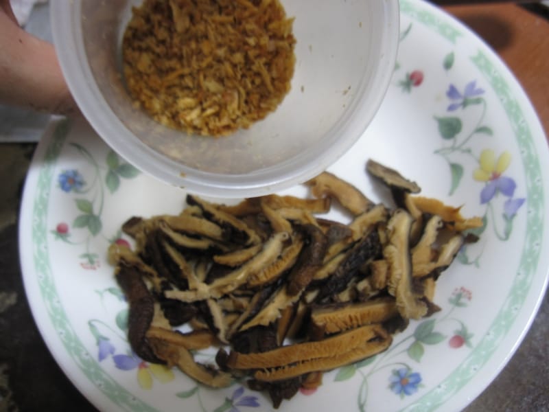 香菇絲.油蔥酥.JPG