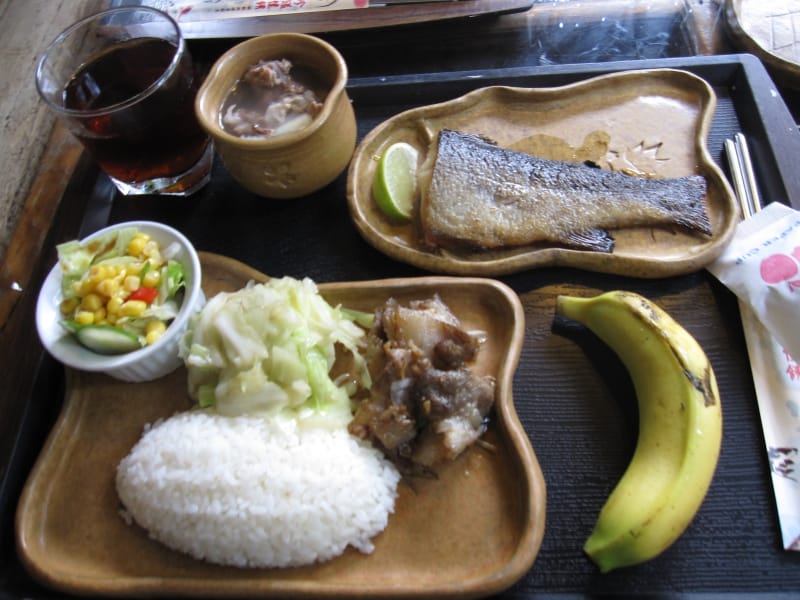 鱒魚排套餐320.JPG 鱒魚排套餐320.JPG