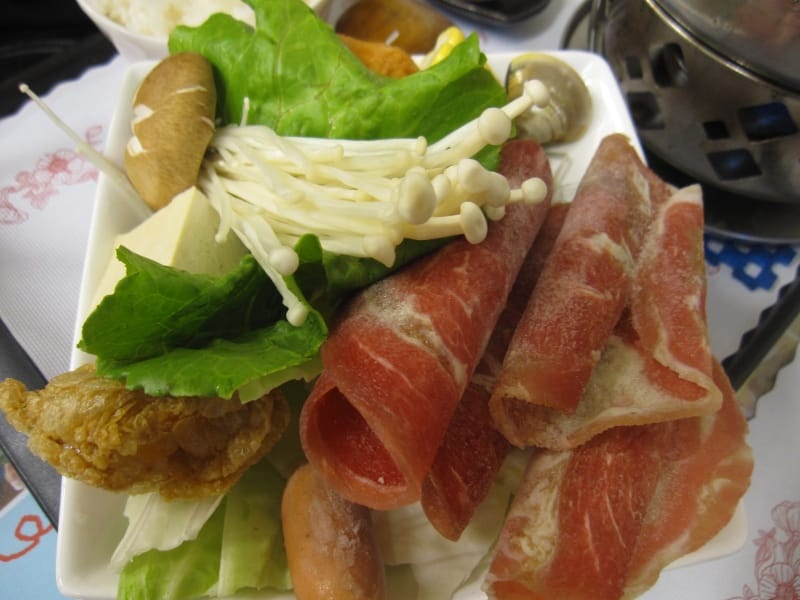 韓式泡菜牛肉鍋 .肉4片.JPG