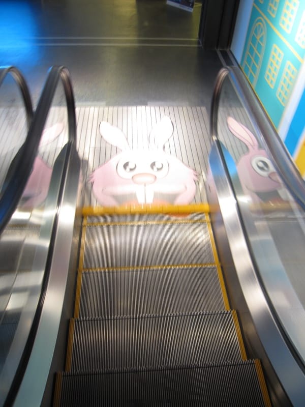 彩繪手扶梯.JPG