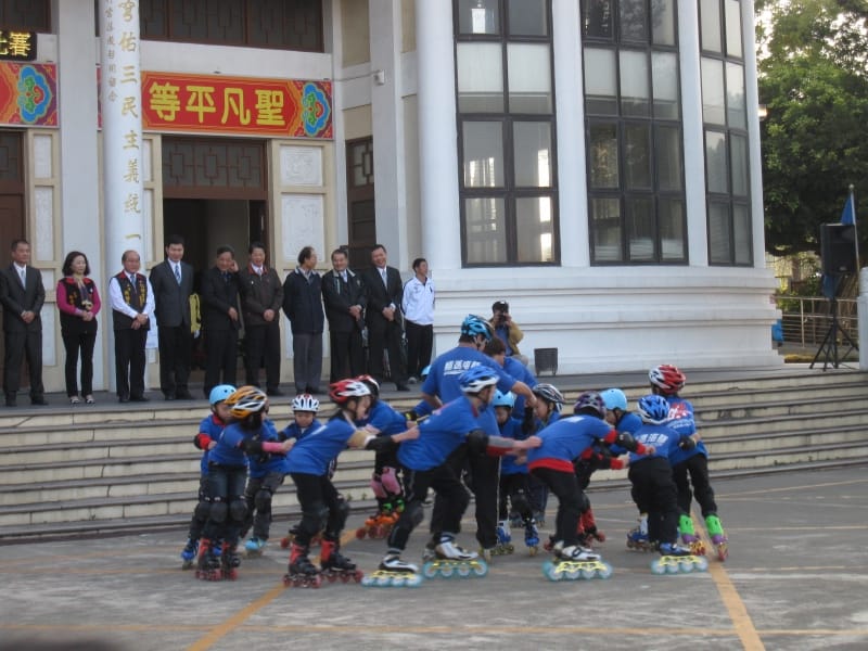 直排輪表演.JPG