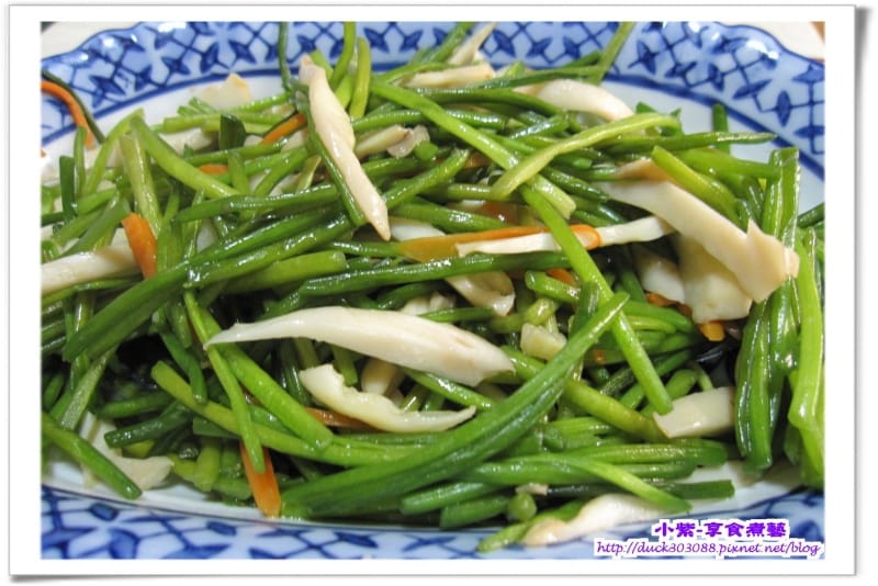 麻香水蓮炒杏鮑菇.jpg