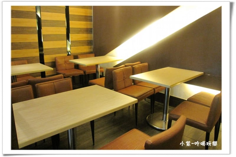 東大丹堤用餐環境 (1).jpg
