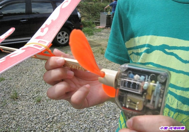 玩飛機.jpg 玩飛機.jpg