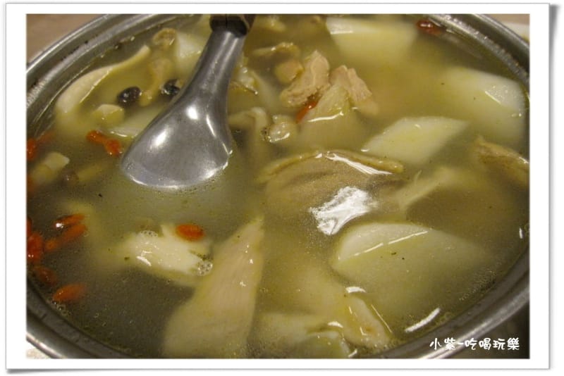 山藥雞湯+香菇 (1).jpg 山藥雞湯+香菇 (1).jpg