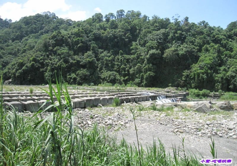 營地旁-油羅溪.jpg
