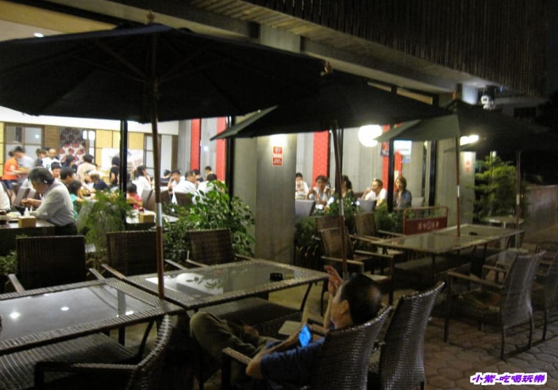 戶外用餐區.jpg