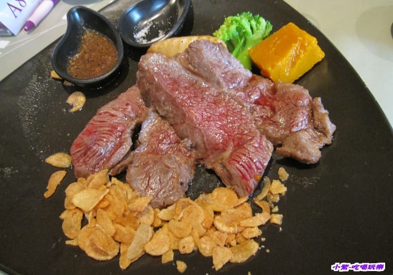 香蒜瓦片牛肉 (1).jpg 香蒜瓦片牛肉 (1).jpg