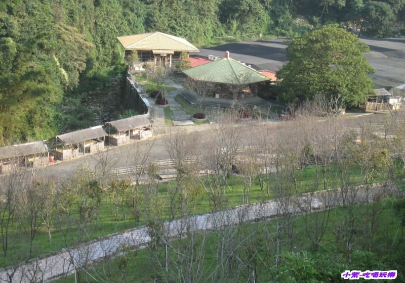 櫻花棧板區1.jpg