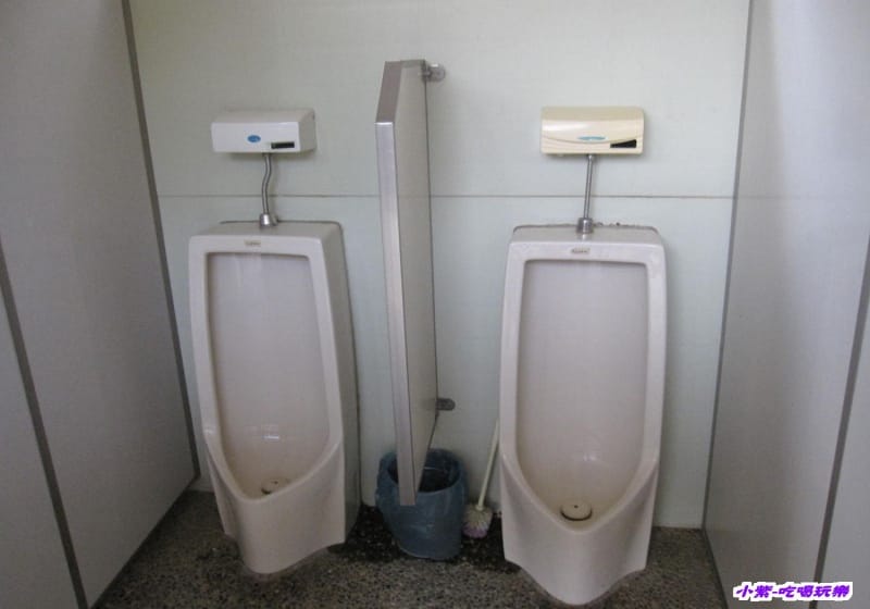 小便斗.jpg