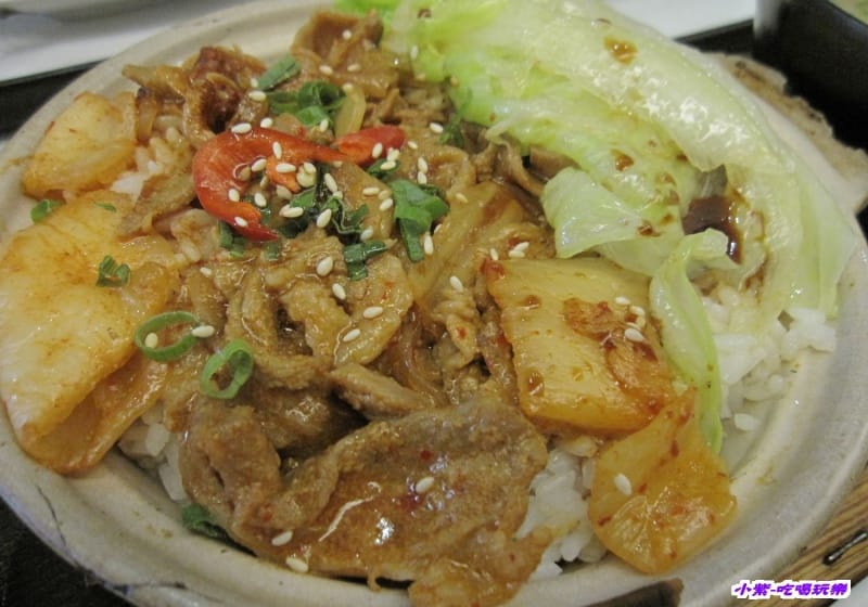 韓式泡菜燒肉煲仔飯180元 (2).jpg