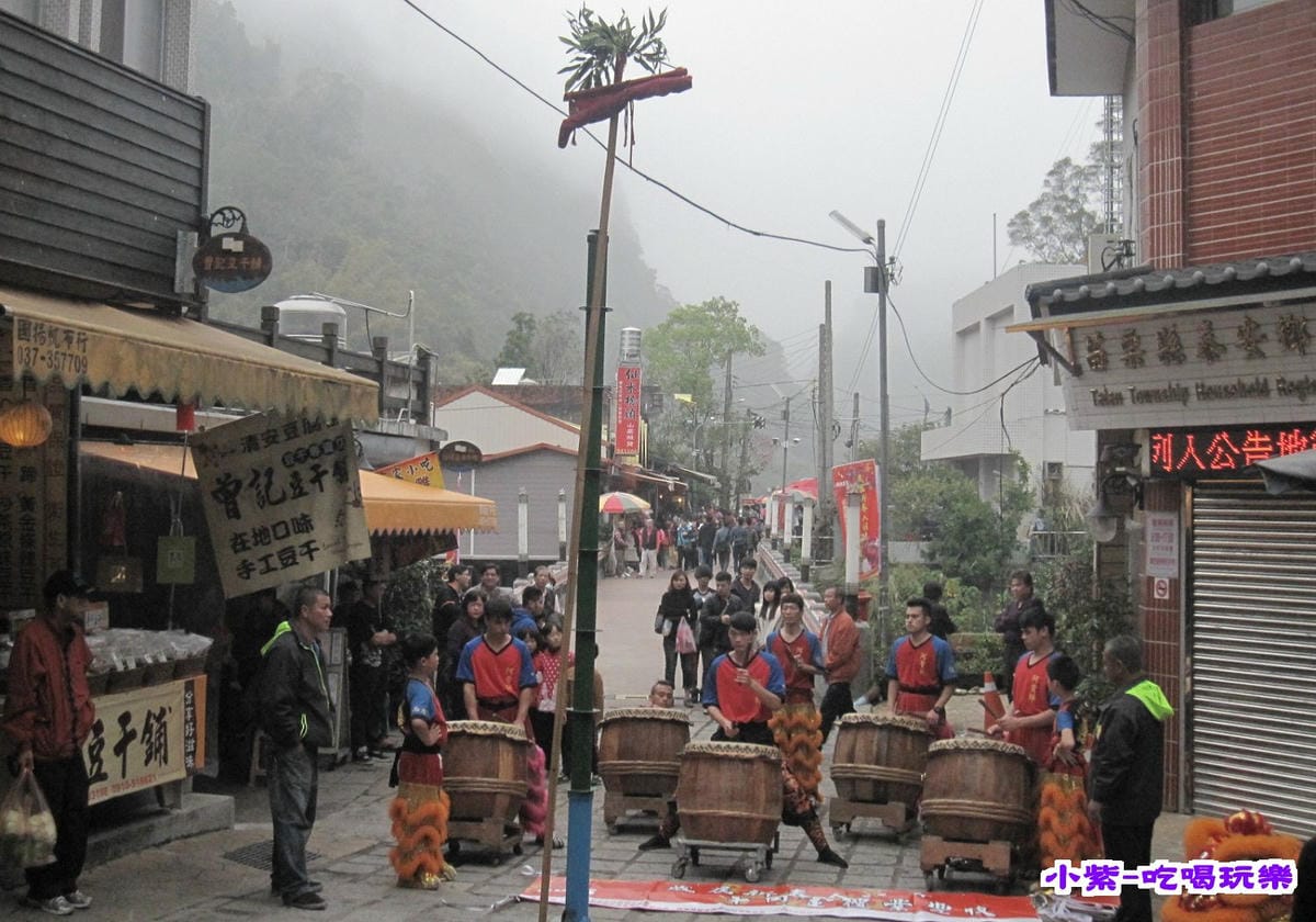舞獅團.jpg 舞獅團.jpg