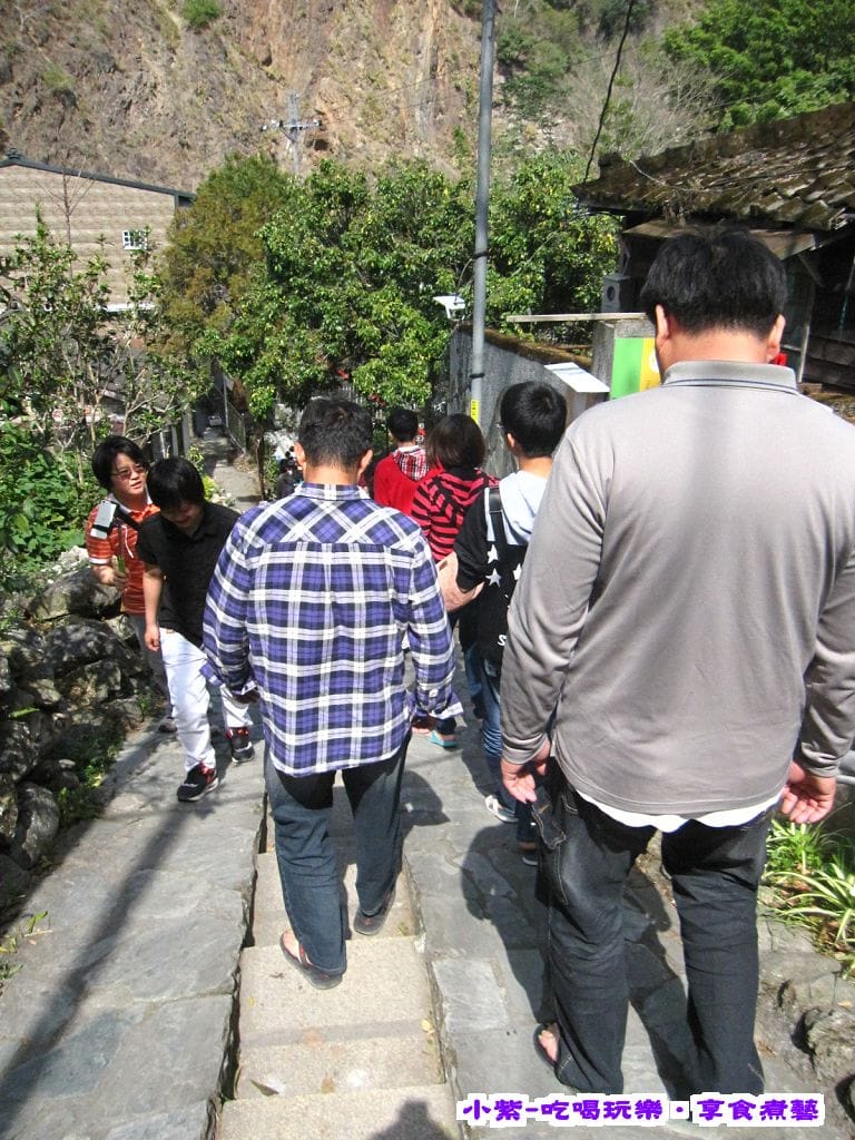往吊橋 (1).jpg