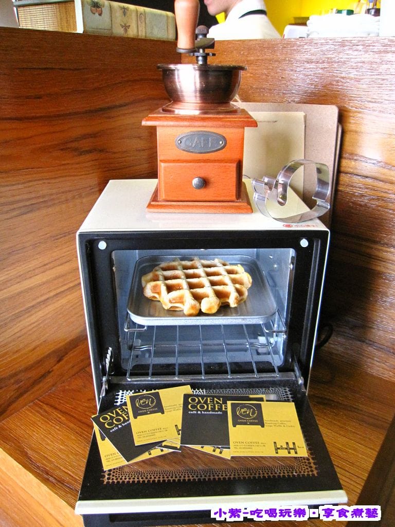 OVEN COFFEE 名片 (1).jpg