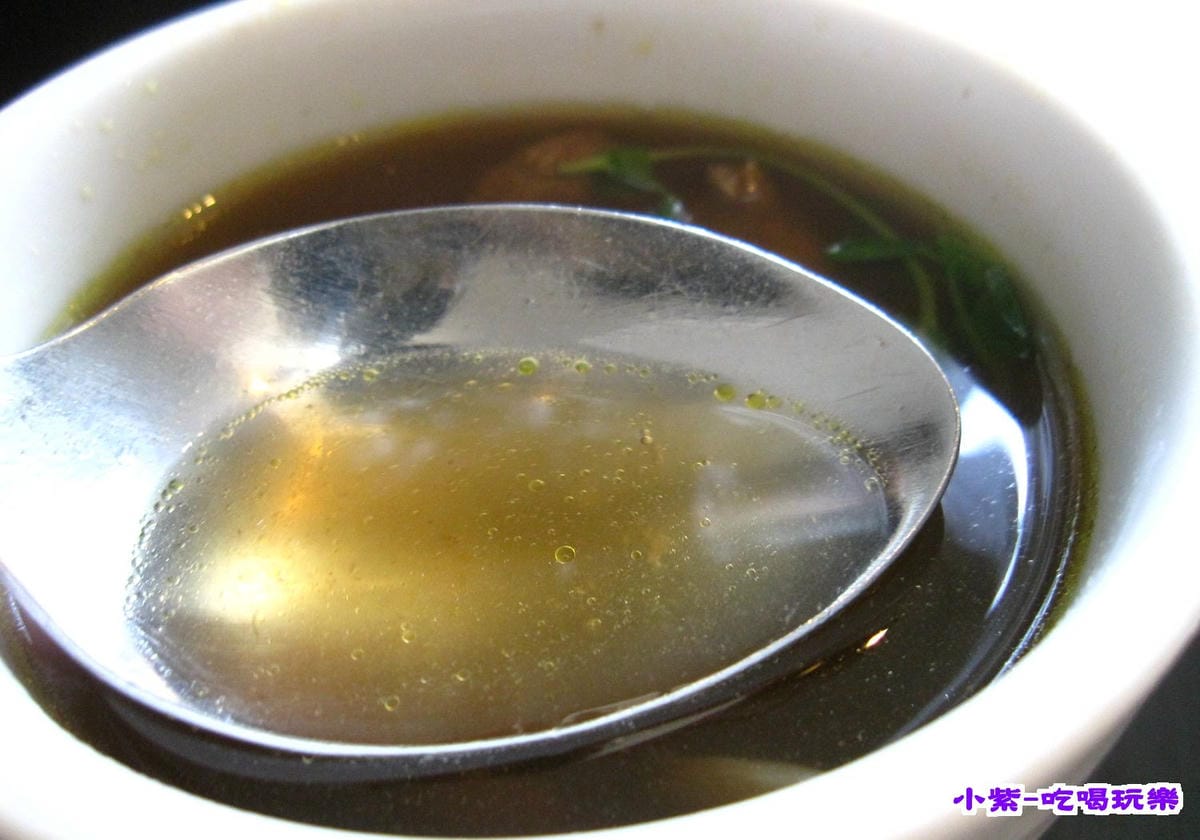 百合牛肉湯.jpg 百合牛肉湯.jpg