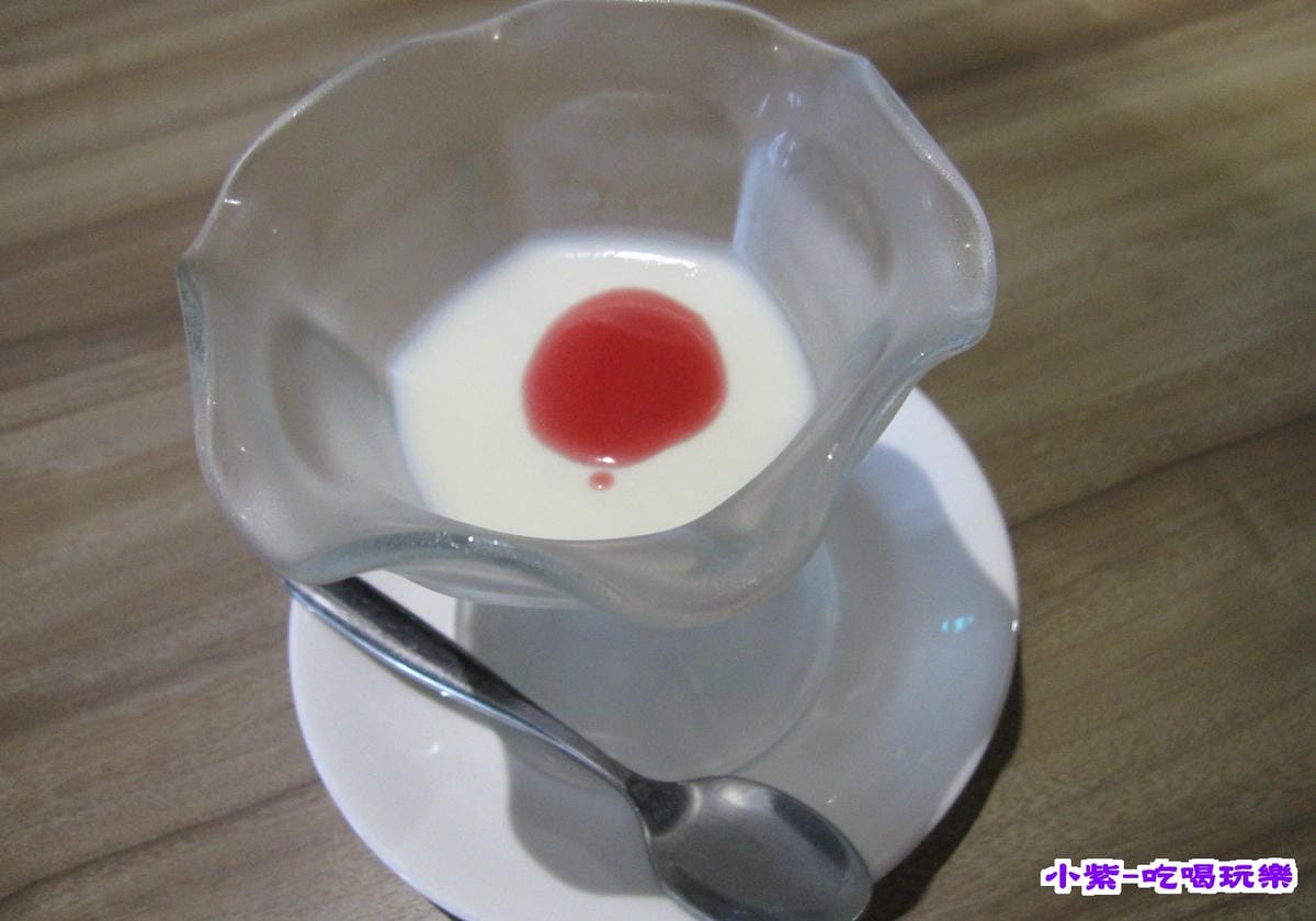 蔓越梅奶酪 (1).jpg 蔓越梅奶酪 (1).jpg