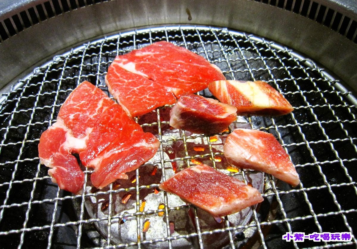 示範牛肋烤法.jpg 示範牛肋烤法.jpg