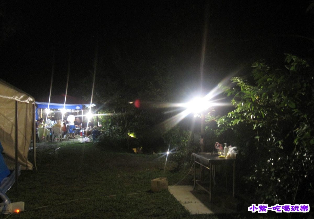 C區夜燈.jpg C區夜燈.jpg