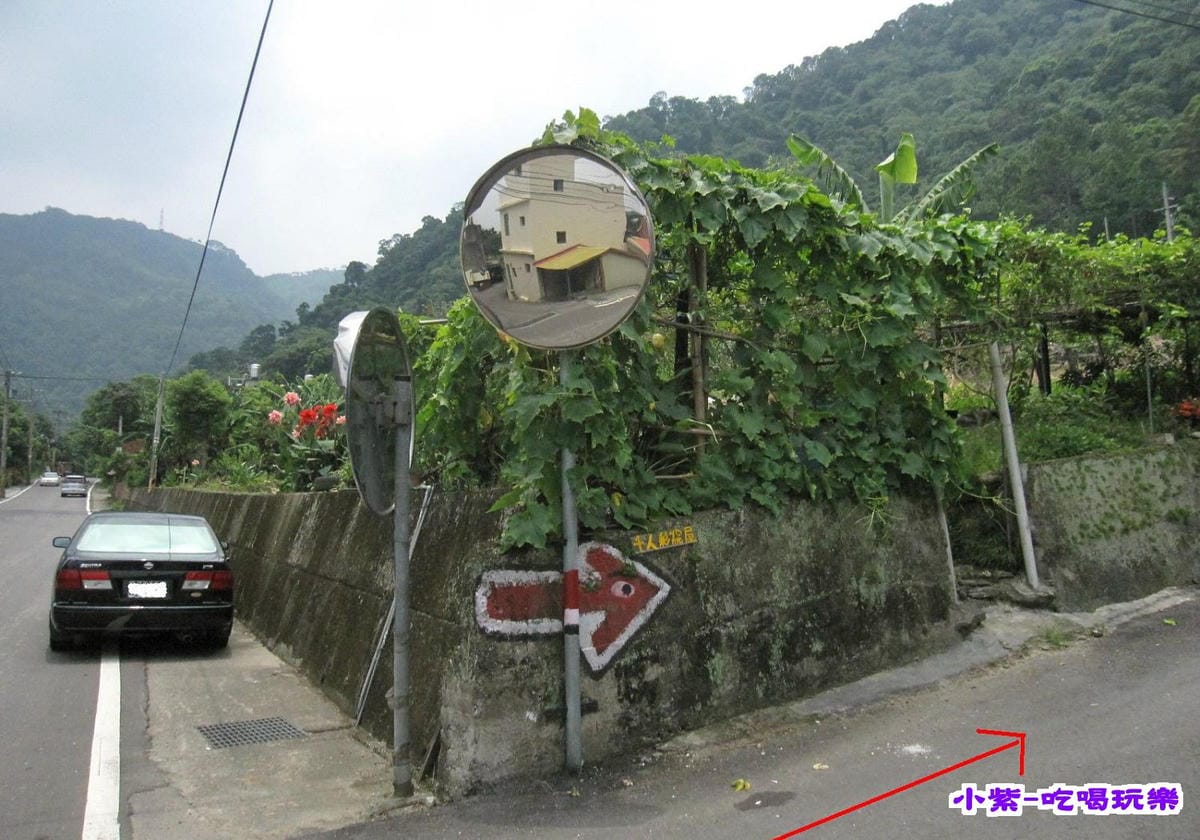 步行右上往千人彩繪屋.jpg 步行右上往千人彩繪屋.jpg
