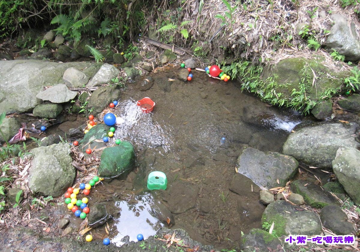 小溪戲水 (7).jpg 小溪戲水 (7).jpg