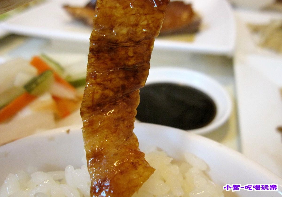 燒鴨皮酥油亮.jpg 燒鴨皮酥油亮.jpg