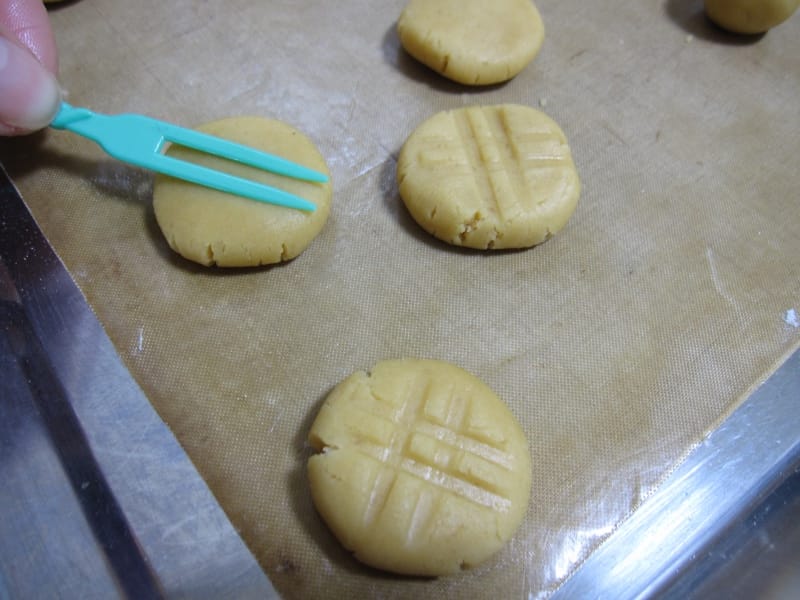用水果叉壓型.JPG