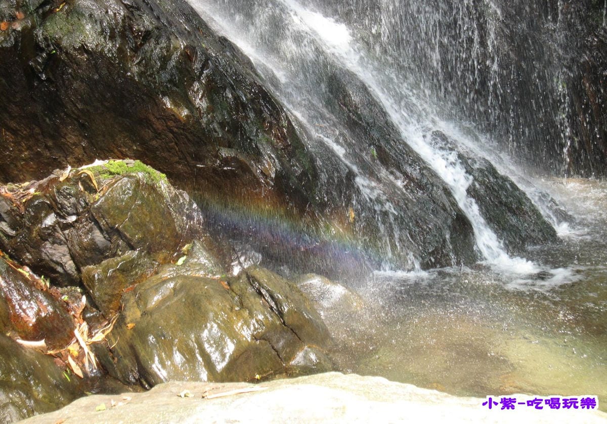 彩虹瀑布美景.jpg 彩虹瀑布美景.jpg
