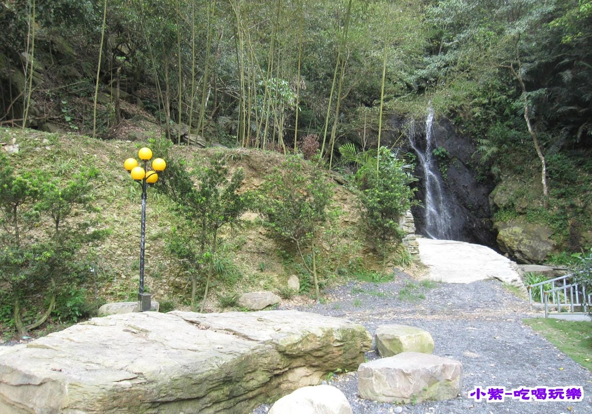 瀑布美景 (1).jpg 瀑布美景 (1).jpg