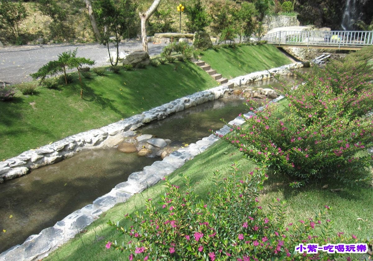 瀑布美景 (4).jpg 瀑布美景 (4).jpg