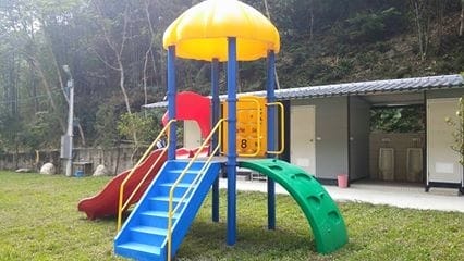 D區溜滑梯和衛浴.jpg D區溜滑梯和衛浴.jpg