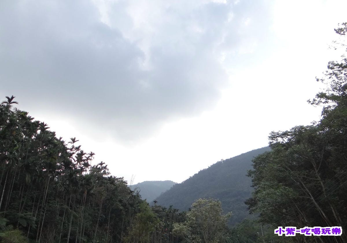 被山包圍 (1).jpg 被山包圍 (1).jpg
