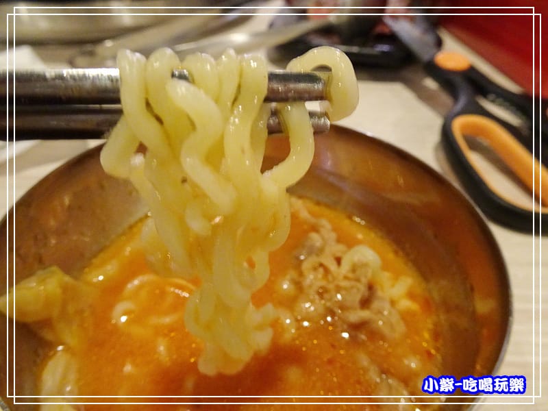 韓國牛肉部隊鍋 (9)P67.jpg