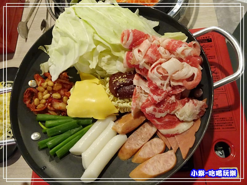 韓國牛肉部隊鍋 (2)P62.jpg