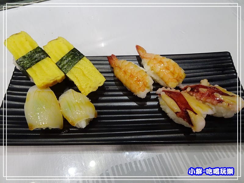 玉子、花枝、鮮蝦、章魚握壽司P132.jpg 玉子、花枝、鮮蝦、章魚握壽司P132.jpg