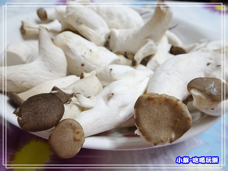 新鮮虎菇 (1)0.jpg 新鮮虎菇 (1)0.jpg