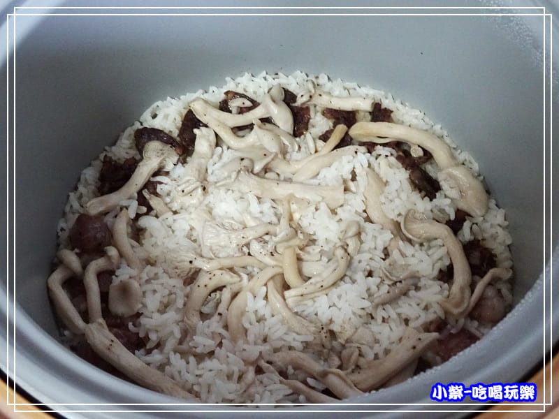 臘腸藍寶石菇蒸飯 (5)7.jpg