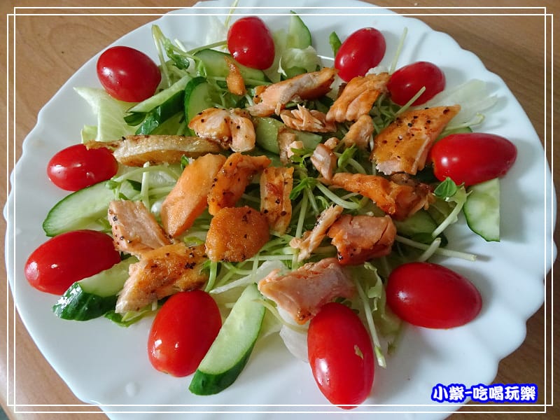 鮭魚煎培芝麻夏威夷豆沙拉 (7)25.jpg 鮭魚煎培芝麻夏威夷豆沙拉 (7)25.jpg