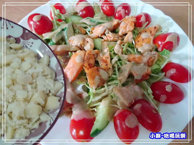 鮭魚煎培芝麻夏威夷豆沙拉 (9)27.jpg 鮭魚煎培芝麻夏威夷豆沙拉 (9)27.jpg