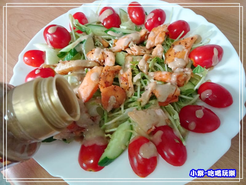 鮭魚煎培芝麻夏威夷豆沙拉 (8)26.jpg 鮭魚煎培芝麻夏威夷豆沙拉 (8)26.jpg