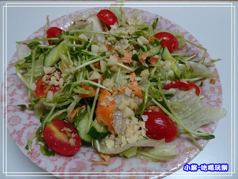 鮭魚夏威夷豆和風洋葱沙拉 (5)19.jpg 鮭魚夏威夷豆和風洋葱沙拉 (5)19.jpg