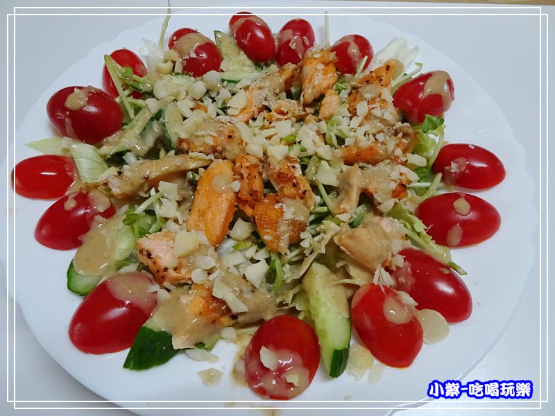 鮭魚煎培芝麻夏威夷豆沙拉 (10)23.jpg