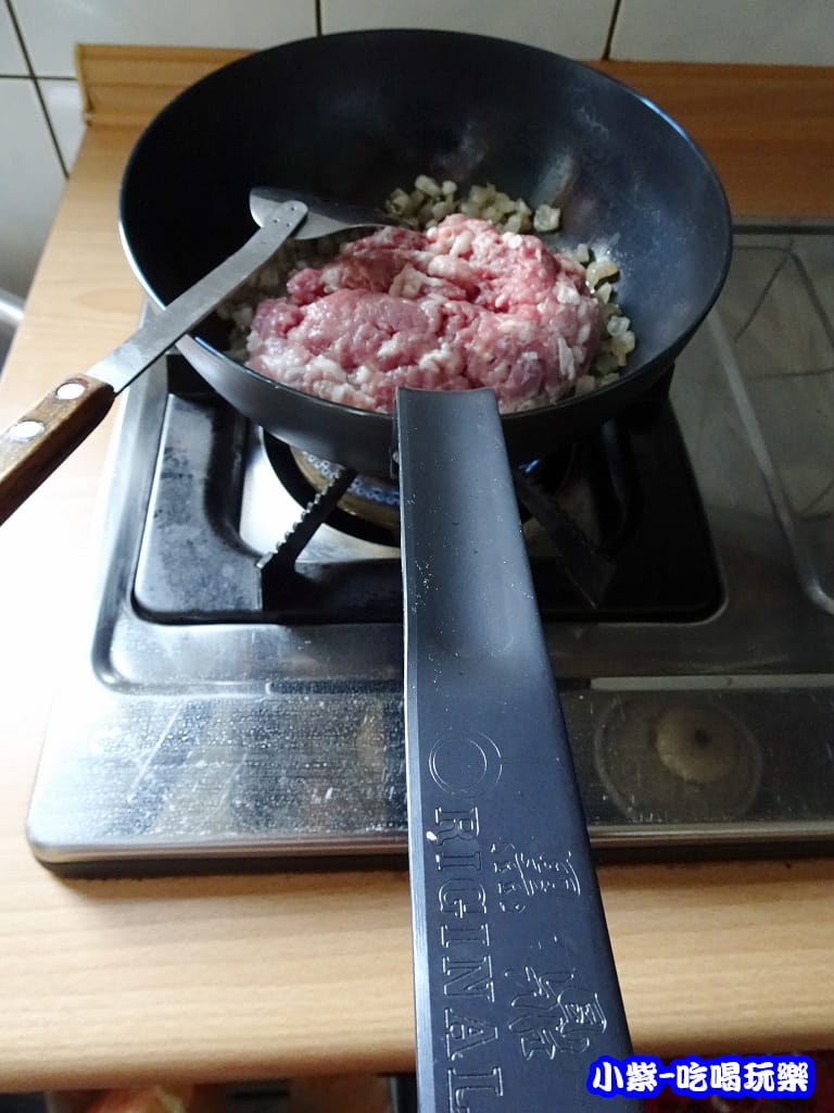 黑胡椒肉燥01.jpg