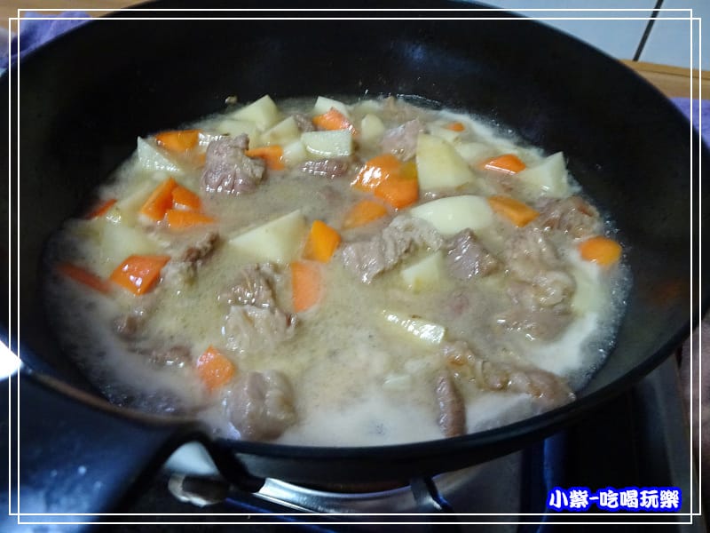 <馬鈴薯料理>黑鼎鍋導熱快燉肉真方便『馬鈴薯燉肉』食譜 <馬鈴薯料理>黑鼎鍋導熱快燉肉真方便『馬鈴薯燉肉』食譜