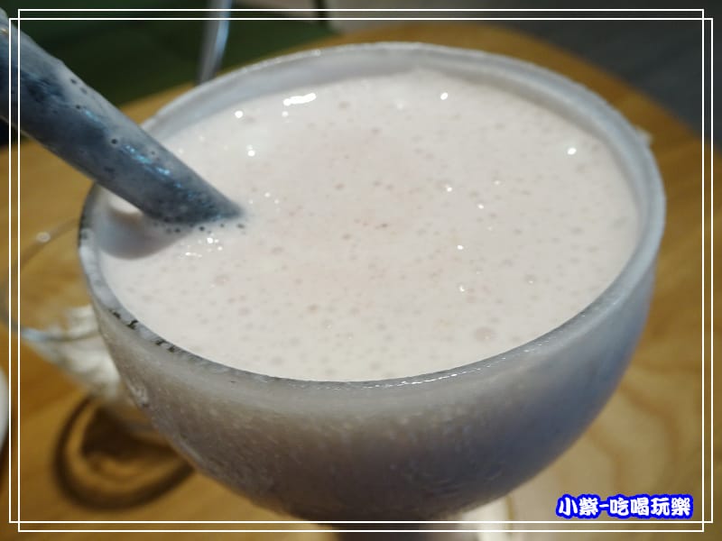 草莓牛奶冰沙 (1)36.jpg 草莓牛奶冰沙 (1)36.jpg