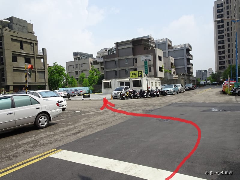 光之旅店戶外停車場 (2).jpg 光之旅店戶外停車場 (2).jpg
