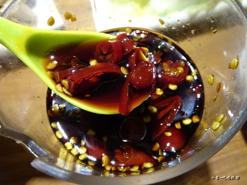 辣椒醬油44.jpg 辣椒醬油44.jpg