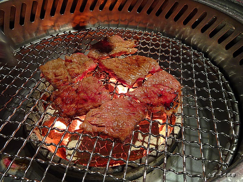 牛小排 (2)50.jpg 牛小排 (2)50.jpg
